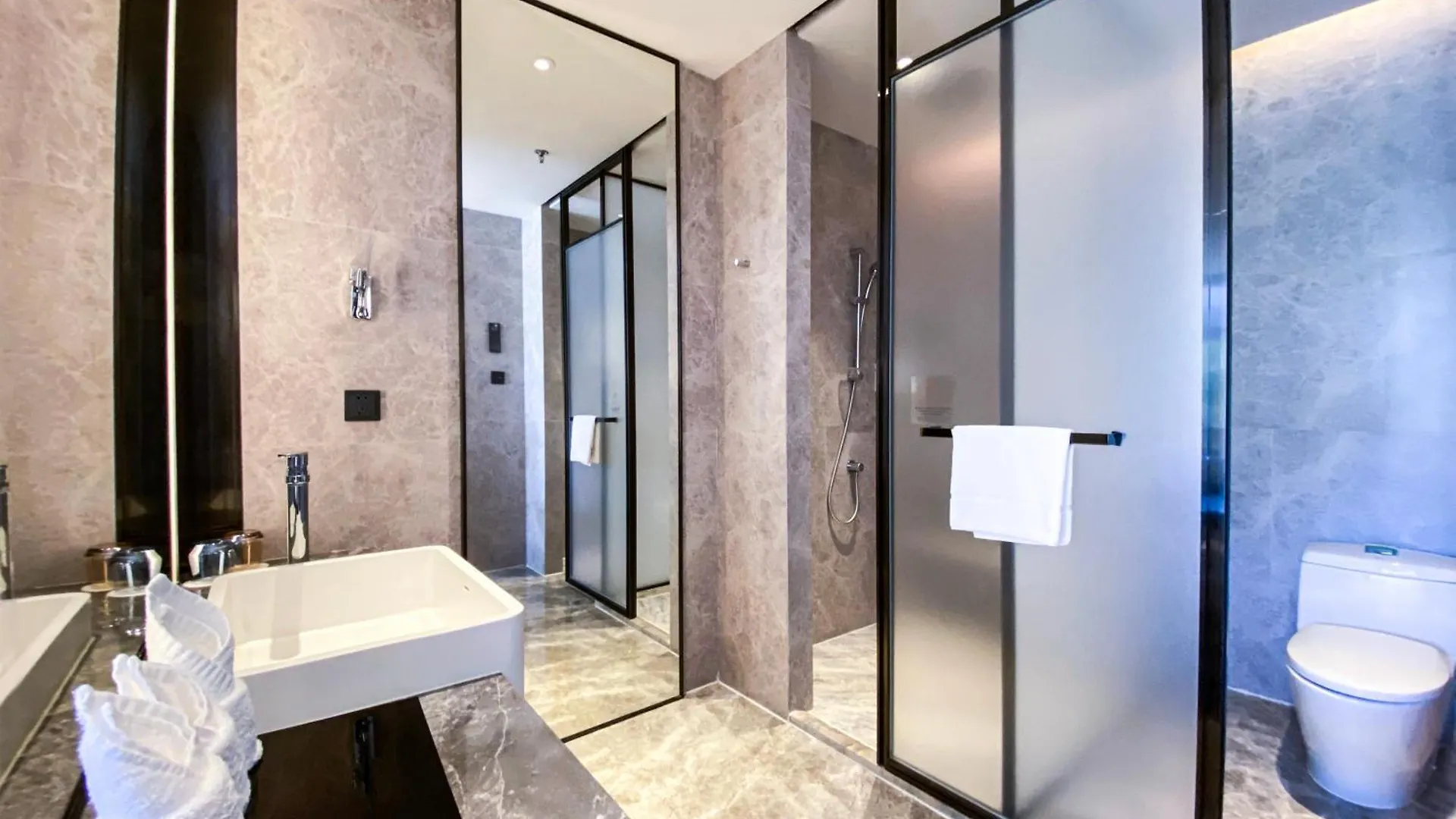 ****  Courtyard By Marriott Shenzhen Northwest Hotel China