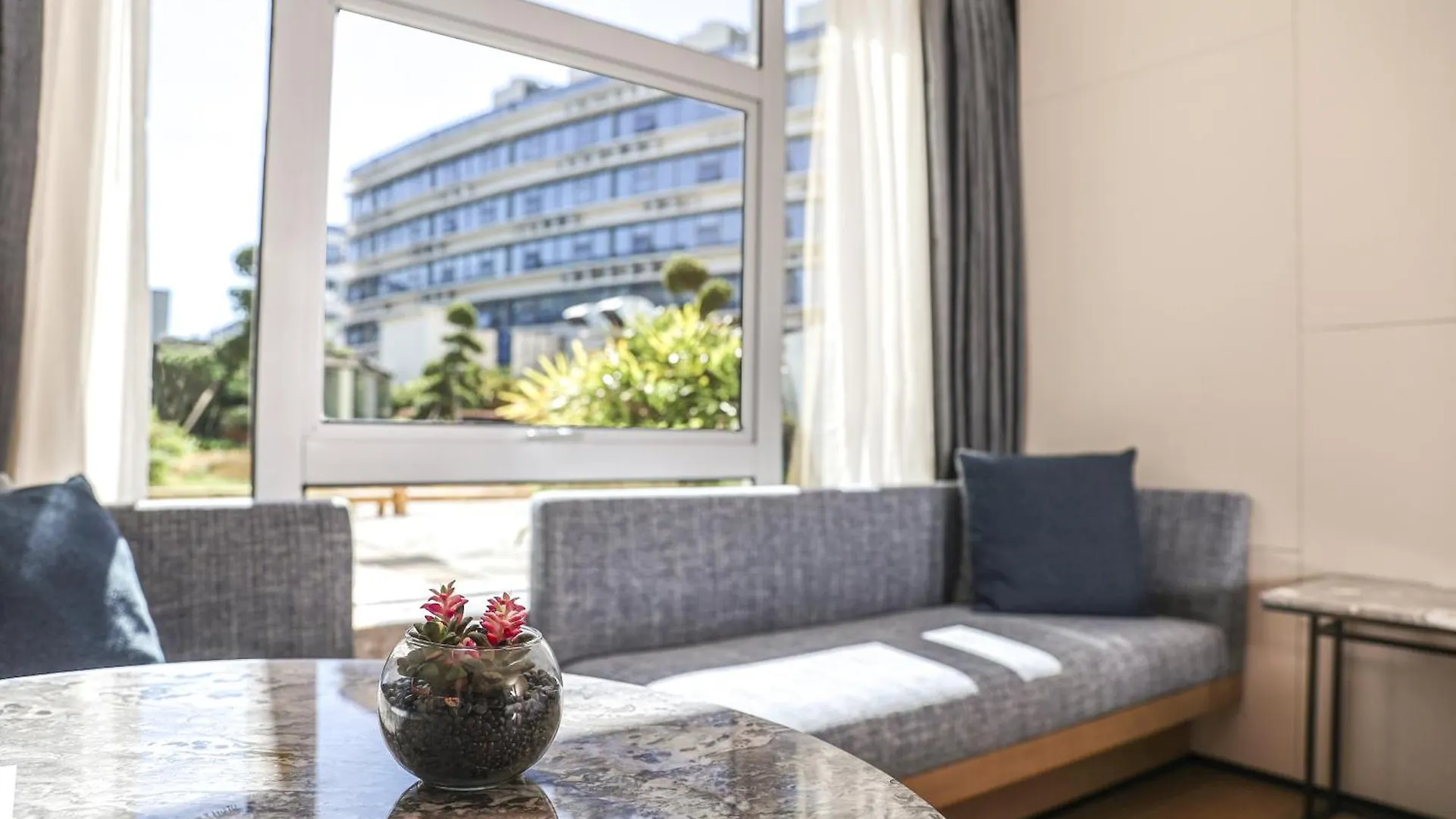 Courtyard By Marriott Shenzhen Northwest Hotel